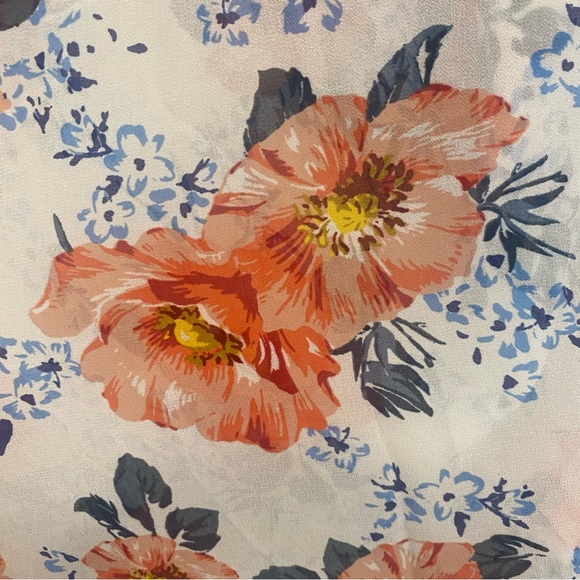 Torrid Sheer Floral Top - Picture 5 of 6